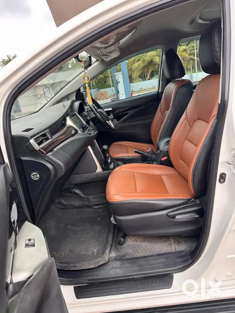 Toyota Innova Crysta 2022 Variant