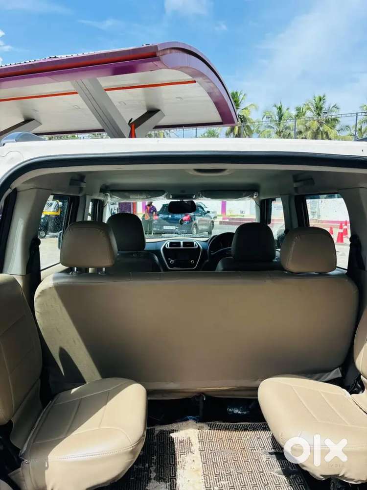 Mahindra Tuv 300 2017