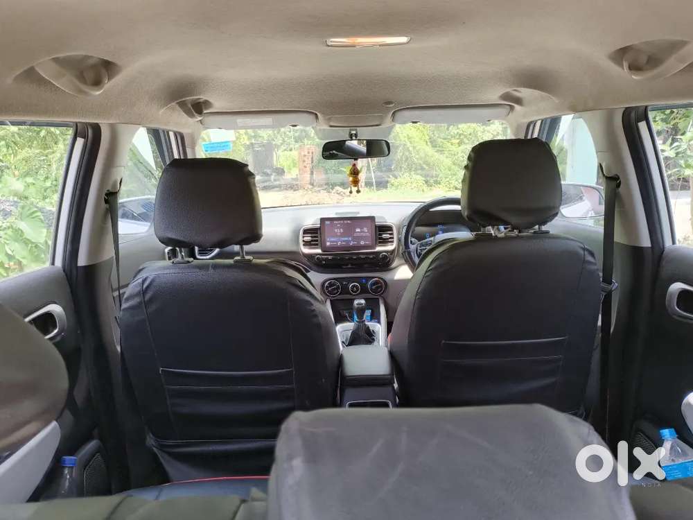 Hyundai Venue Petrol Mt 2023