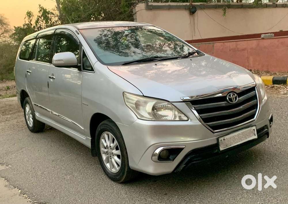 Toyota Innova 2.5 Vx 8 Seater Bs Iv, 2015, Diesel