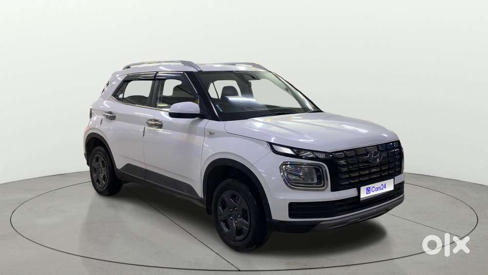 Hyundai Venue Sx(o) 1.0 Turbo Dct Knight Edition, 2023, Petrol