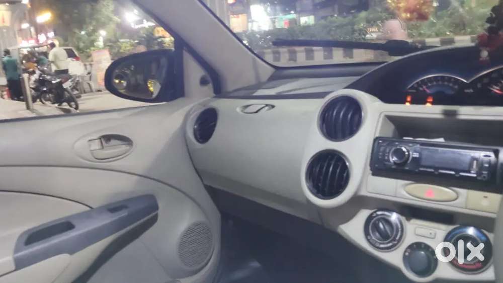 Toyota Etios 2015 Diesel 220000 Km Driven