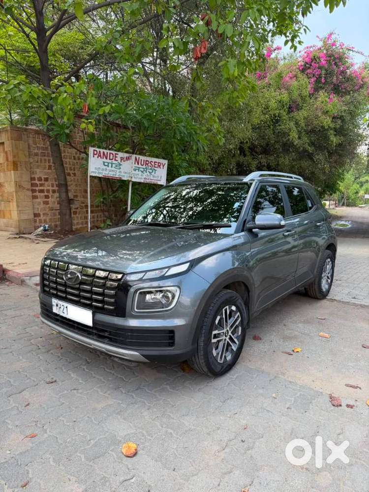 Hyundai Venue Sx (o) Mt 1.5 Diesel, 2022, Diesel