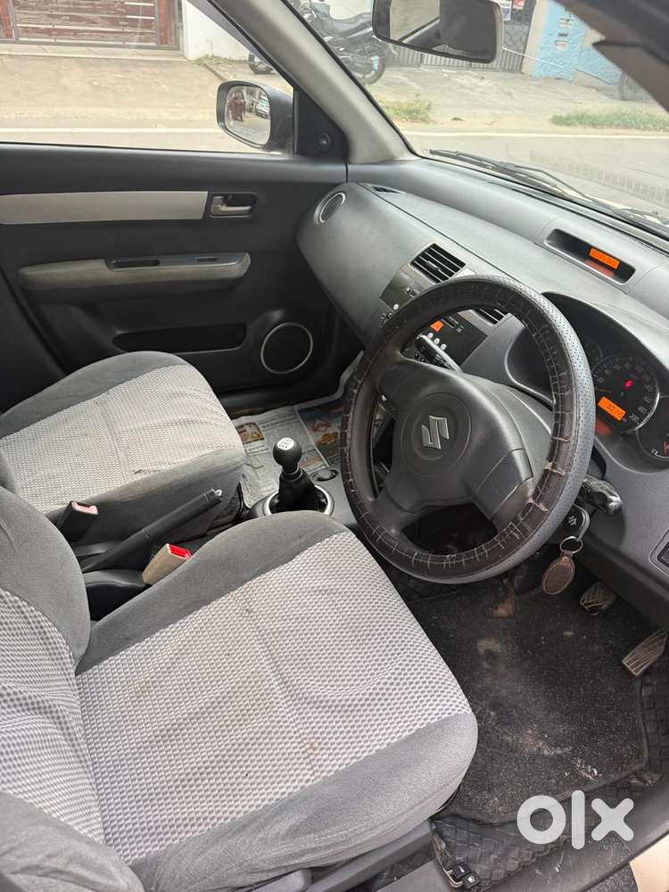 Maruti Suzuki Swift Dzire Vxi, 2011, Petrol