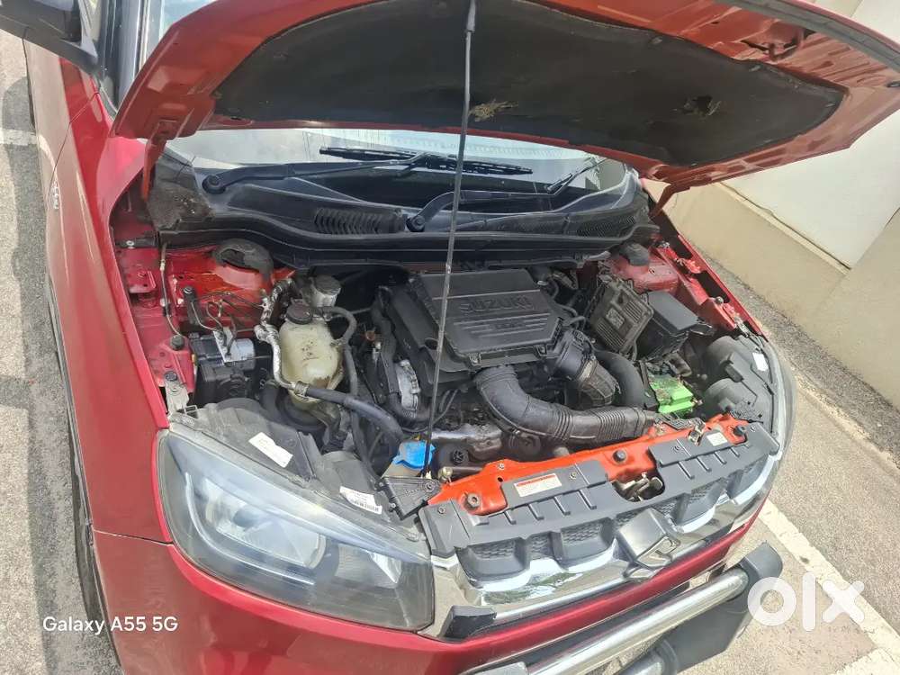 2017 Maruti Suzuki Brezza Zdi+ Dual Tone