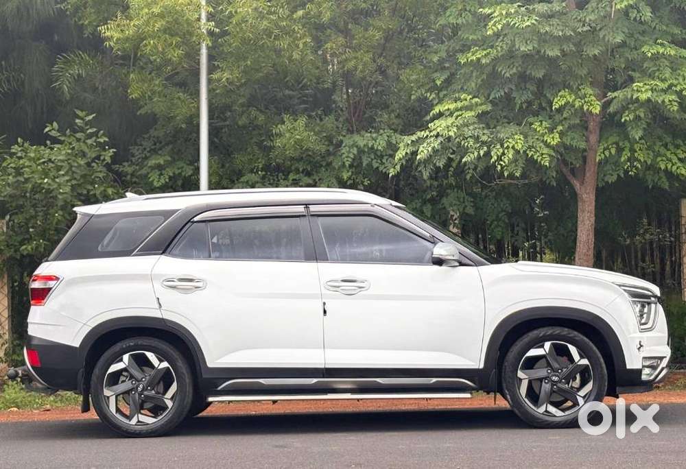 Hyundai Alcazar, 2023, Petrol