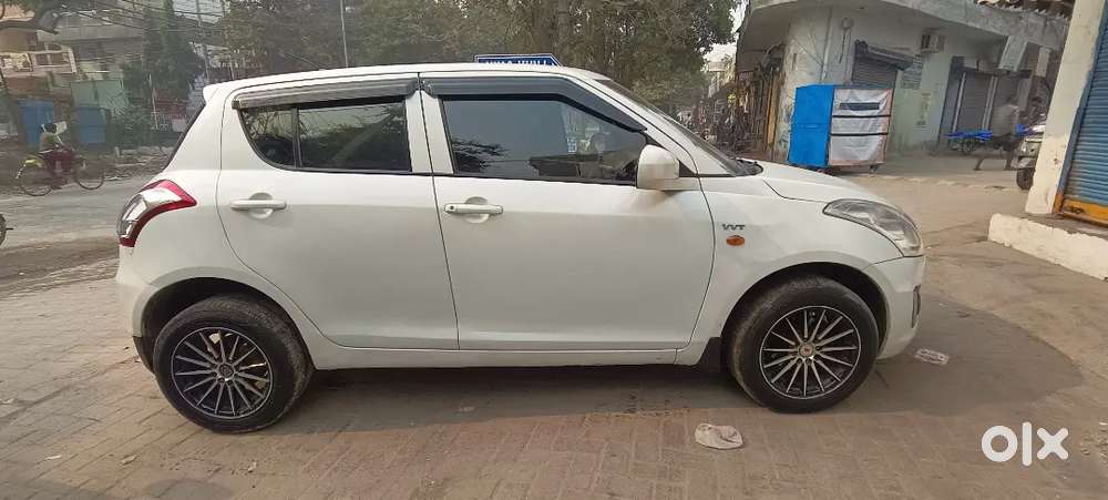 Maruti Suzuki Swift 2017 Cng & Hybrids Well Maintained