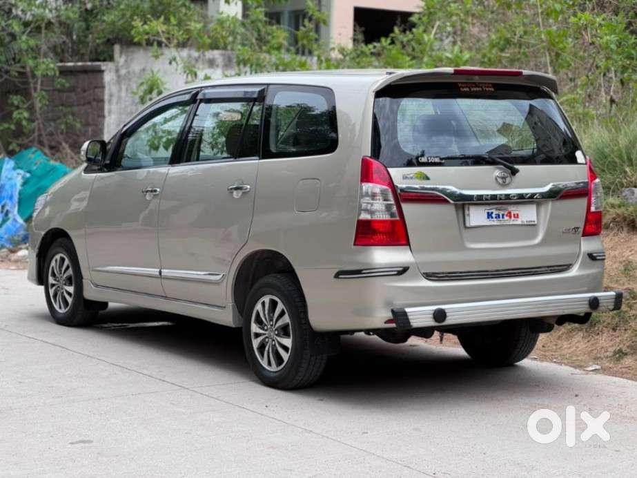 Toyota Innova 2.5 Vx 7 Seater Bs Iv, 2015, Diesel