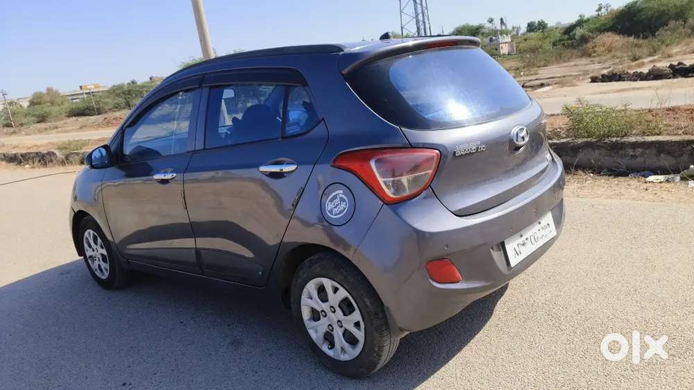 Hyundai Grand I10 2015 Diesel Well Maintained Car