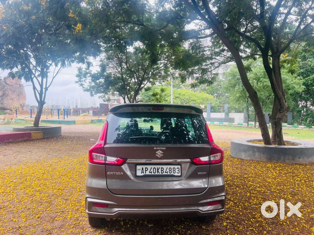 Maruti Suzuki Ertiga Petrol 2022