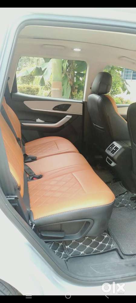 Mahindra Xuv700 2025 Petrol 7-seater