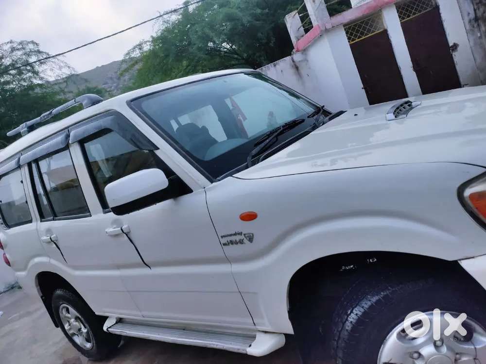 Mahindra Vision Sxt 2014