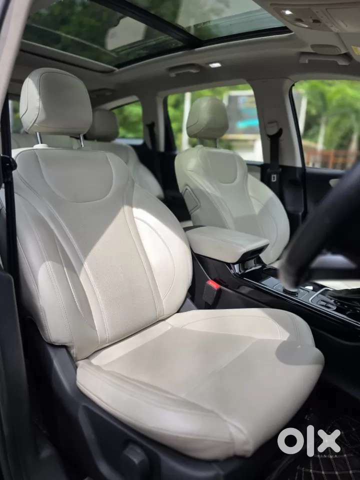 Mahindra Xuv700 2.2 Ax 7 Diesel At Luxury Pack Str, 2022, Diesel