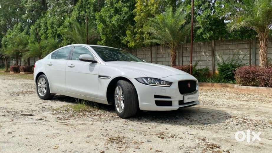 Jaguar Xe Prestige, 2017, Petrol