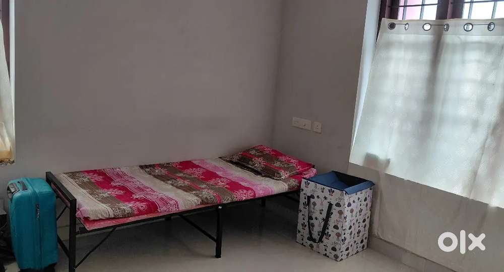 Female roommate wanted - 1 spot available in 2bhk( 2 sharing room)
