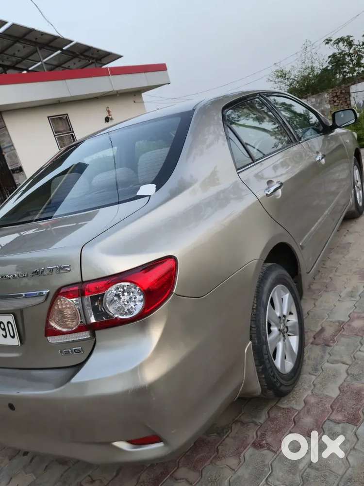 Toyota Corolla Altis 2012