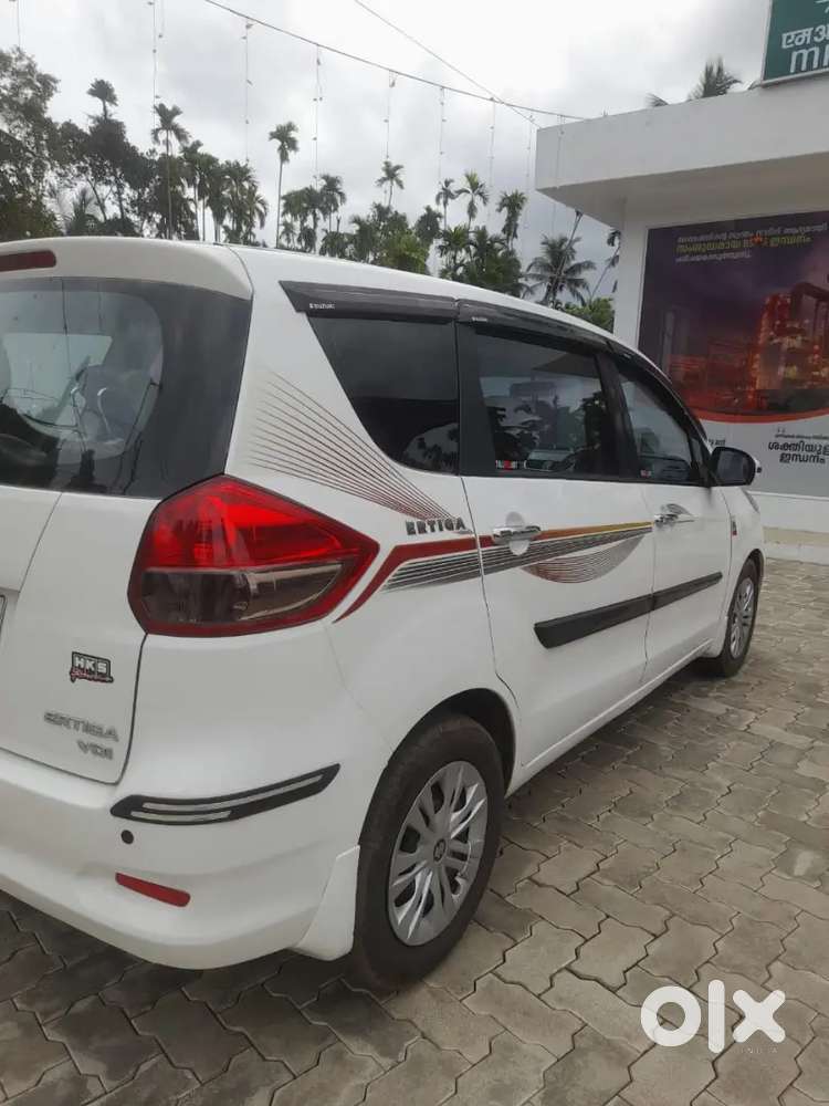 Maruti Suzuki Ertiga 2012