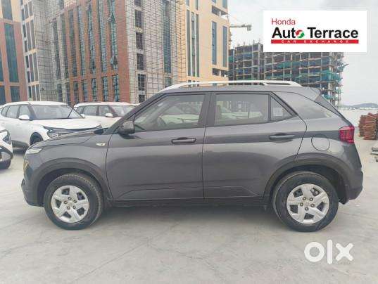 Hyundai Venue S Turbo Dct, 2019, Petrol