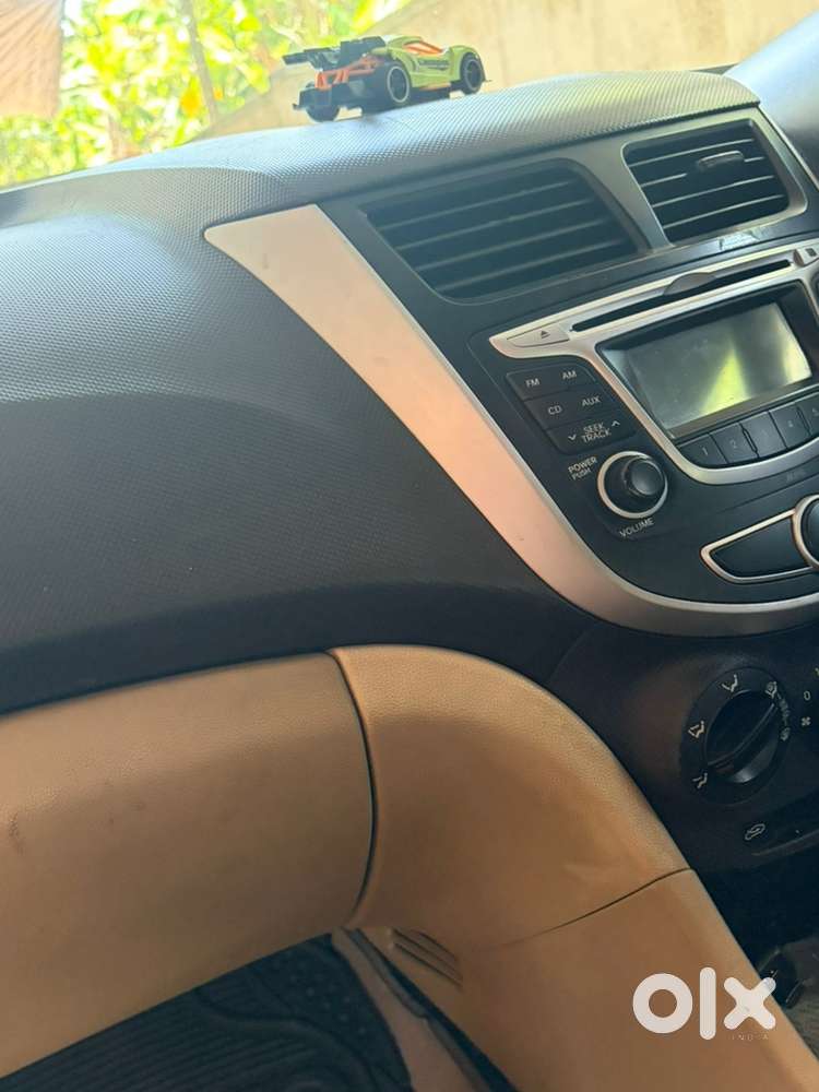 Hyundai Fluidic Verna 2015