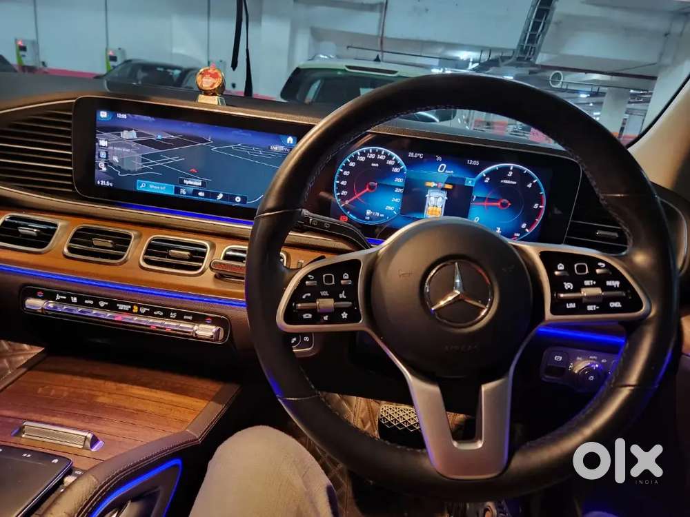 Showroom Maintained Car