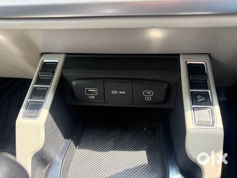 2024 Kia Carens Premium Optional Petrol 1.5l Manual 7 Seater For Sale