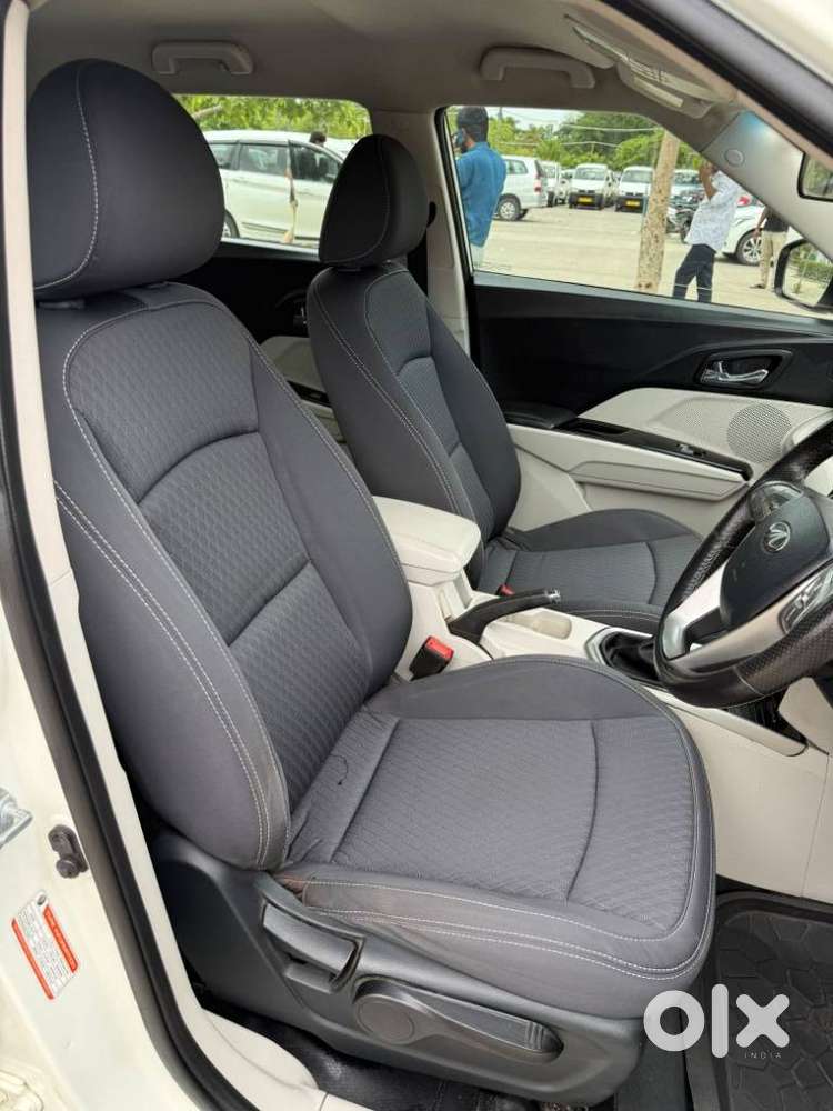 Mahindra Xuv300 W8, 2022, Petrol
