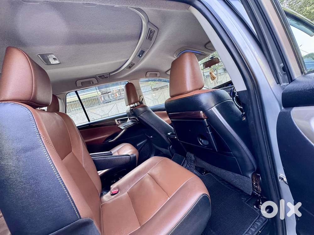 Toyota Innova Crysta 2.8 Zx At 7 Seater, 2018, Diesel