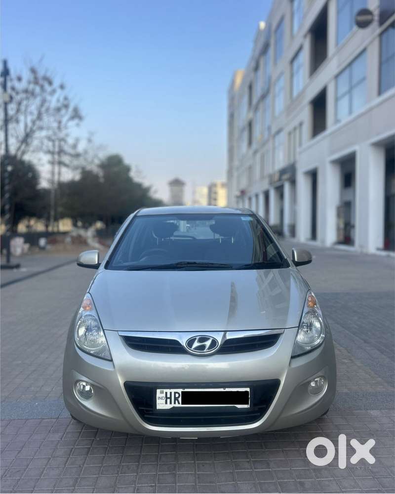 Hyundai I20 2010-2012 1.4 Asta At With Avn, 2011, Petrol