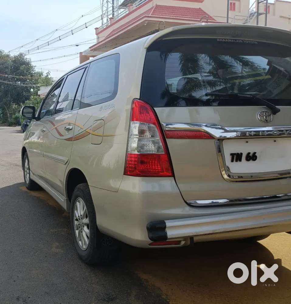 Toyota Innova 2.5 V 2012 December Month