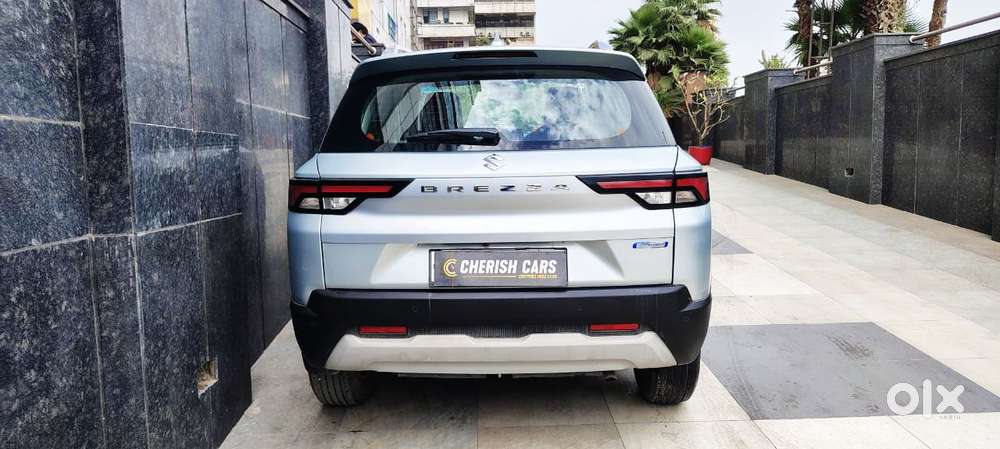 Maruti Suzuki Brezza 1.5 Zxi At Smart Hybrid Dual Tone, 2024, Petrol