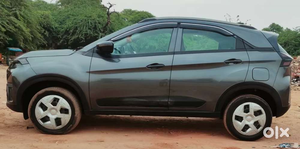 Tata Nexon Smart Plus S 1.2 Revotron Petrol 5 Mt, 2024, Petrol