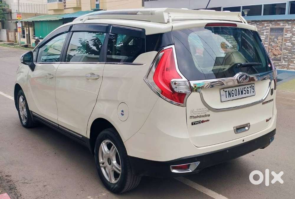 Mahindra Marazzo M6, 2019, Diesel