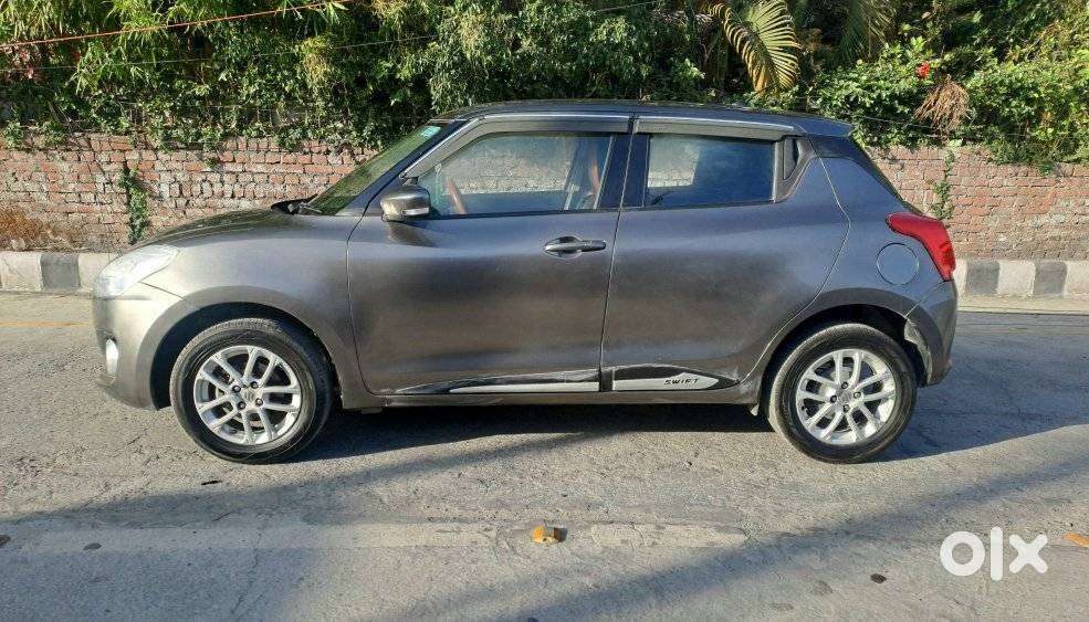 Maruti Suzuki Swift 1.3 Zxi, 2023, Petrol