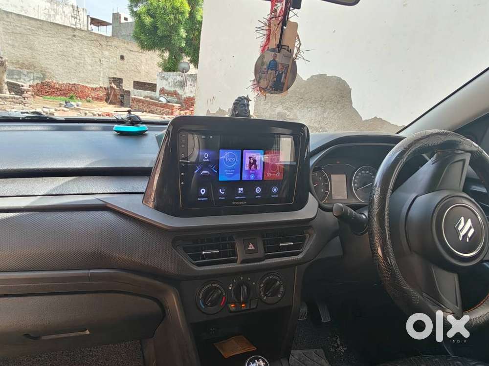Maruti Suzuki Brezza 2024 Cng & Hybrids 42000 Km Driven