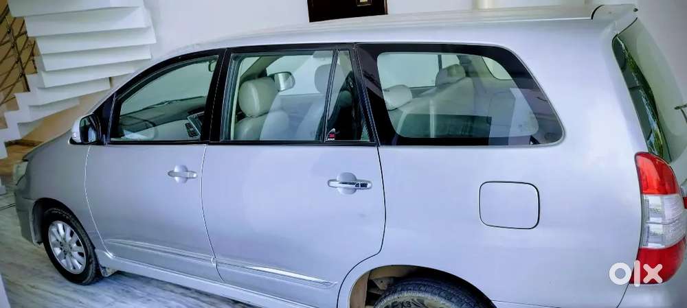 Toyota Innova 2014 Diesel 137000 Km Driven