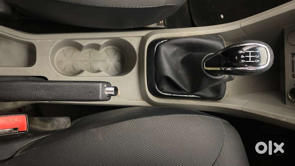 Tata Tiago Xe, 2017, Petrol