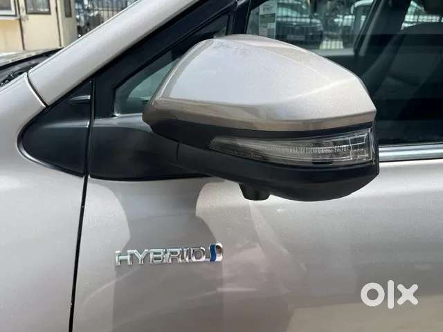 Toyota Innova Hycross 2.0 Zx (o) Hybrid 7 Str, 2024, Petrol