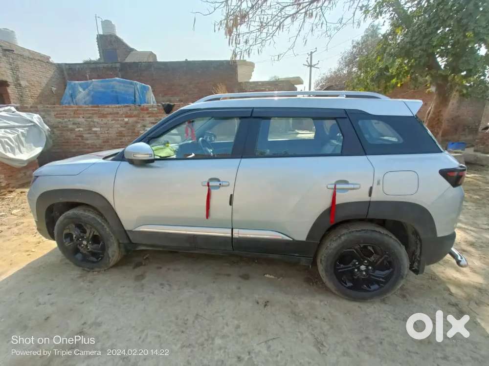 Maruti Suzuki Brezza November 2023 Petrol 14106 Km Driven