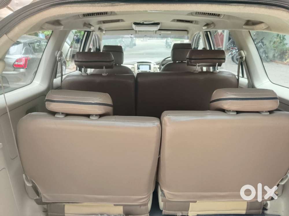 Toyota Innova 2.5 G (diesel) 8 Seater, 2014, Diesel