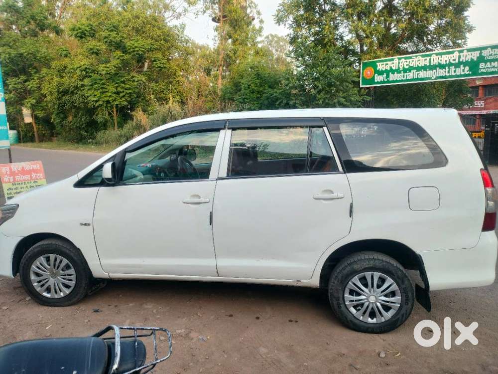 Toyota Innova 2009 Diesel Variant