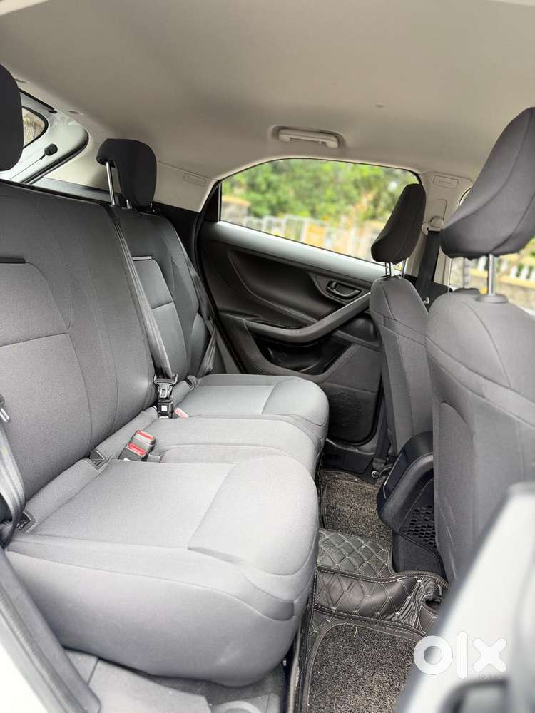 Tata Nexon Smart Plus1.2 Revotron Petrol 5 Mt, 2025, Petrol