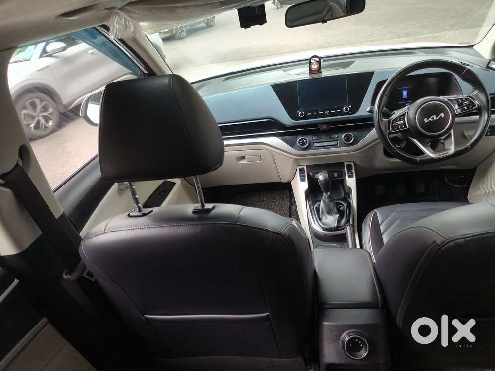 Kia Carens G1.5 6mt Gravity, 2024, Petrol