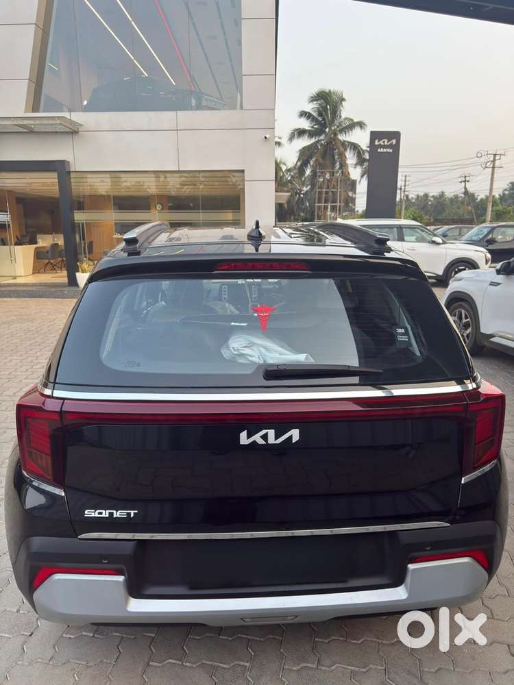 Kia Sonet Petrol Well Maintained