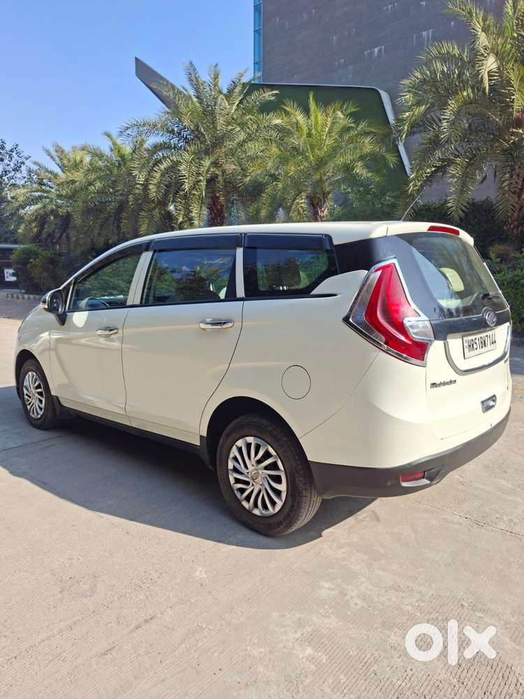 Mahindra Marazzo M4, 2019, Diesel