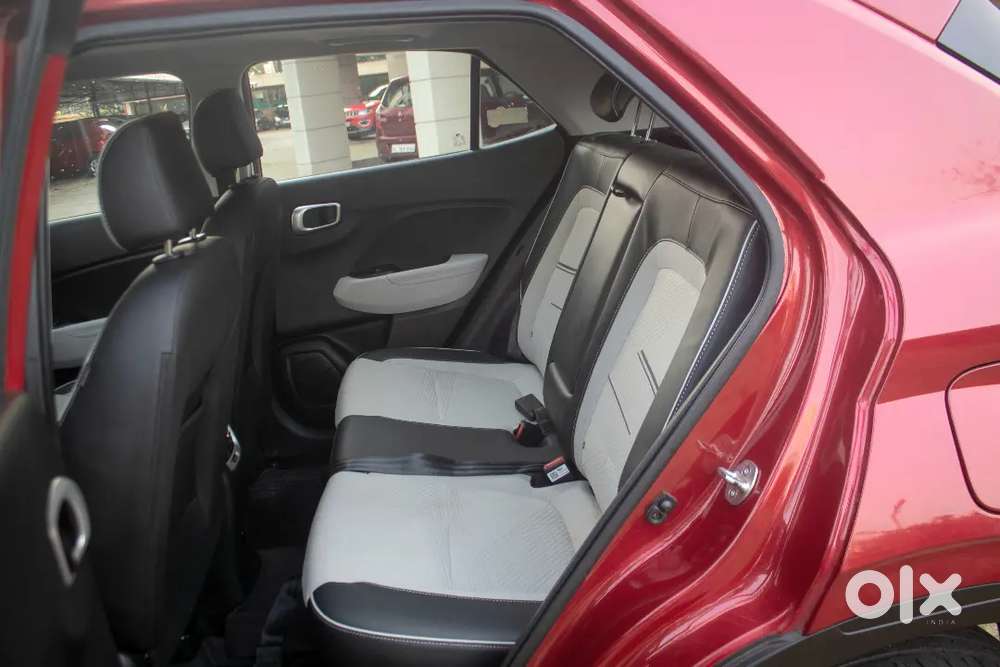 Hyundai Venue Sx(o) Turbo Dct 2023  Top Variant  Excellent Condition