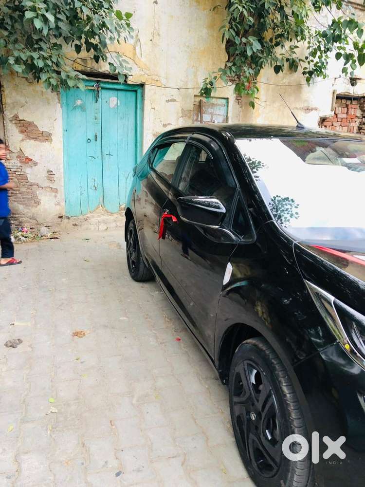 Tata Altroz Petrol 2022