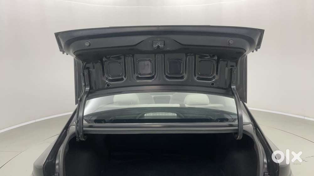 Hyundai Verna 1.5 Sx Petrol Mt, 2023, Petrol