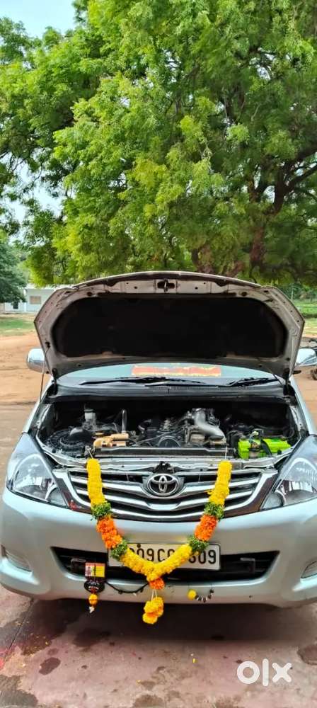 Toyota Innova  2011 Diesel Good Condition Vehicle.