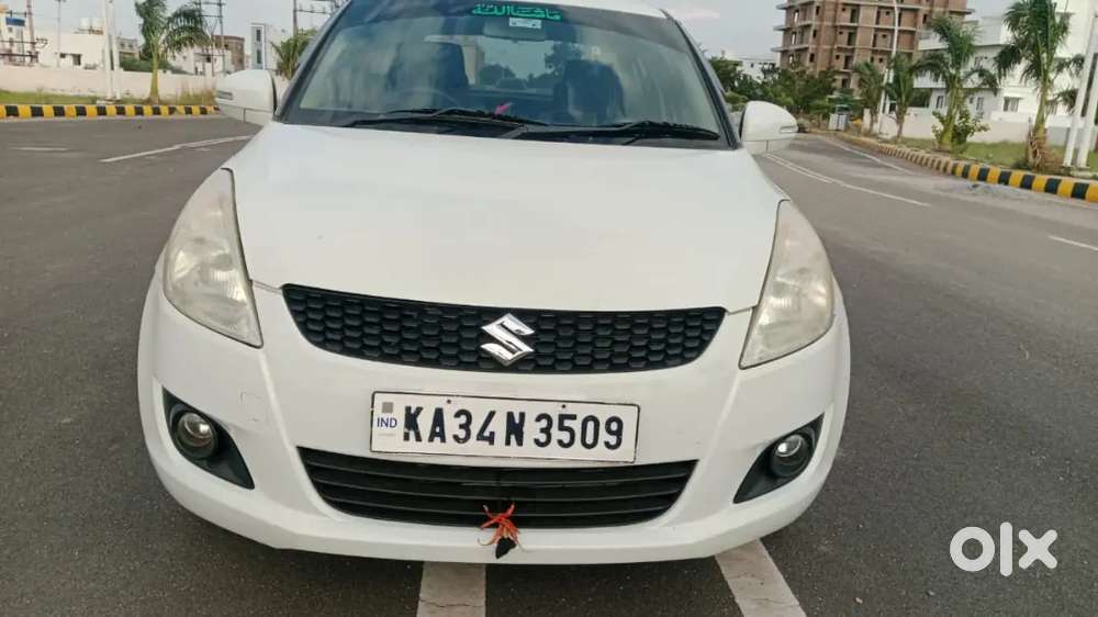 Maruti Suzuki Dzire 1.2 Vxi 2013