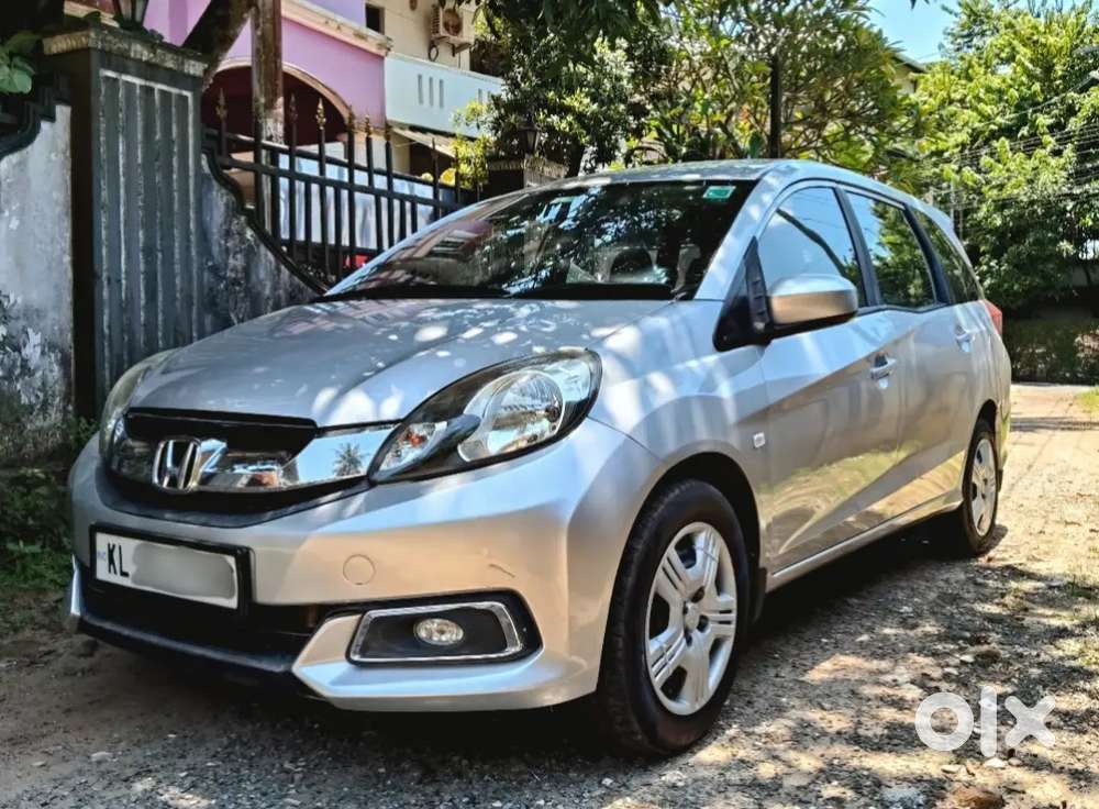 Honda Mobilio 7 Seat 2016 Diesel Well Maintained